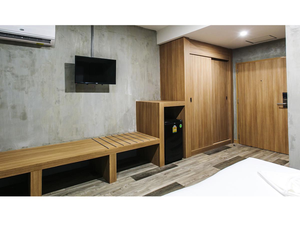 Hotel Happy Bou Jomtien à Pattaya Extérieur photo