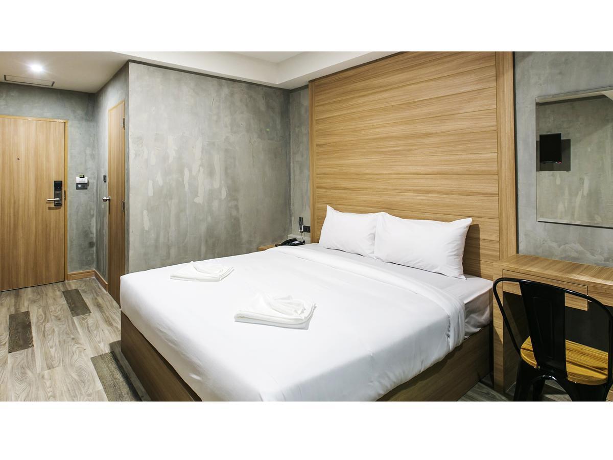 Hotel Happy Bou Jomtien à Pattaya Extérieur photo